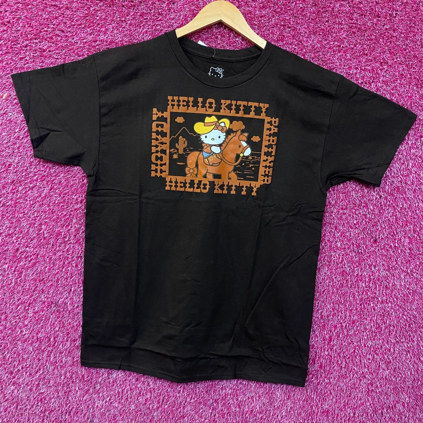 Sanrio Hello Kitty Desert Rodeo Howdy Partner Cute Graphic T-Shirt Medium