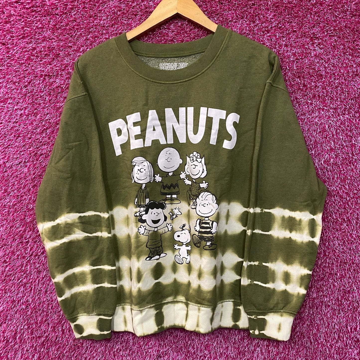Peanuts Character Tie-Dye Graphic Sweatshirt Medium