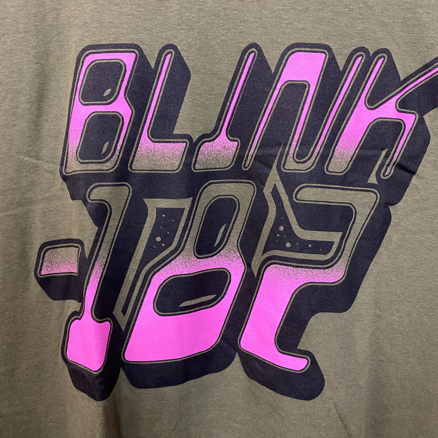 Blink-182 Pink Gradient Logo T-Shirt 2XL