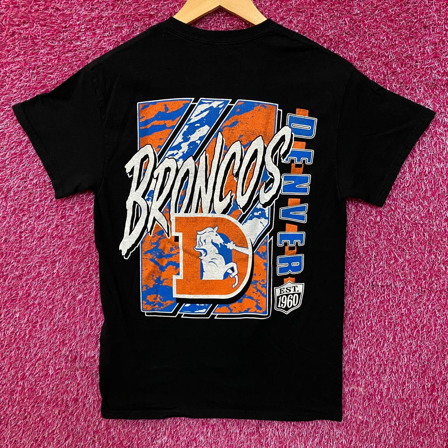 Junk Food Clothing NFL Denver Broncos Shift T-Shirt XS
