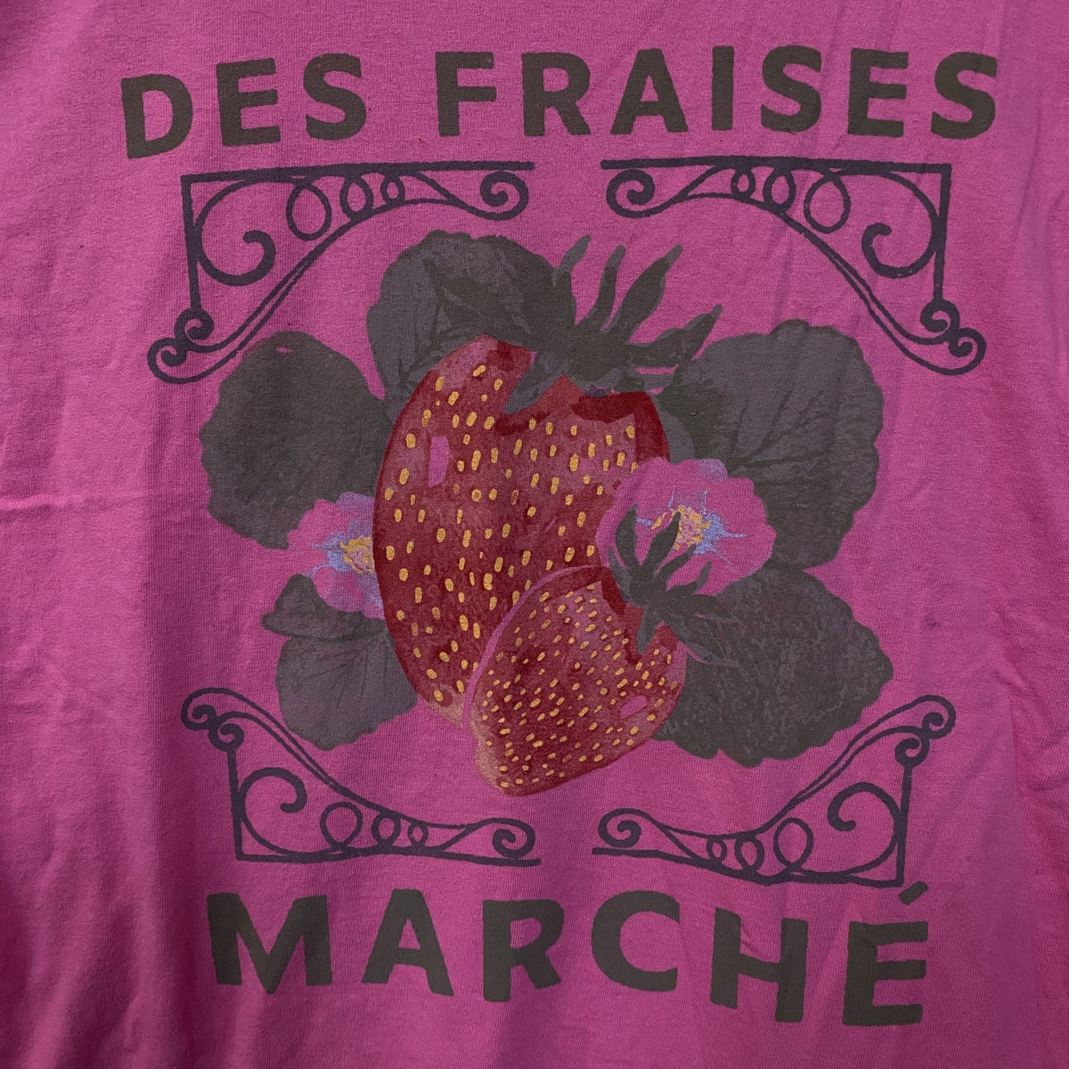 Junk Food Des Fraises Marché Cute Graphic T-Shirt Medium