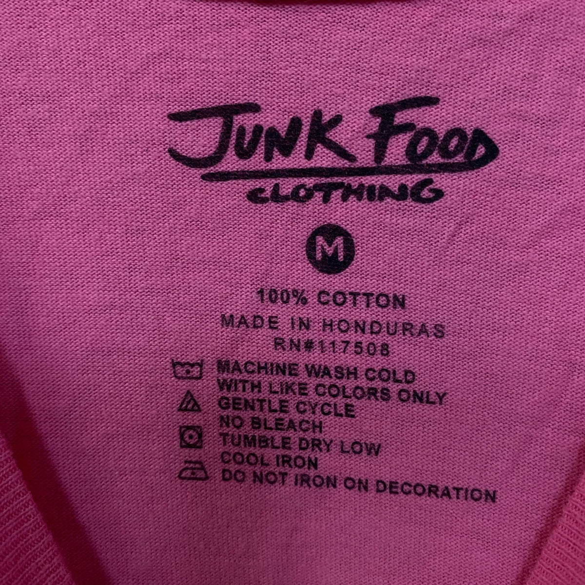 Junk Food Des Fraises Marché Cute Graphic T-Shirt Medium