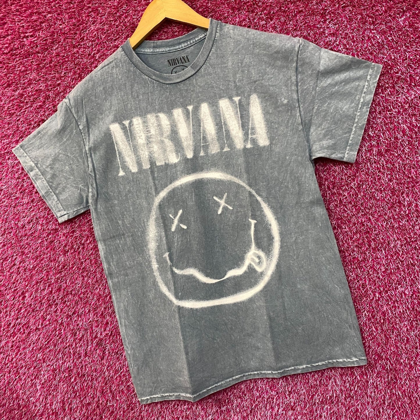 Nirvana Nevermind Smiley Grunge Band T-Shirt Medium