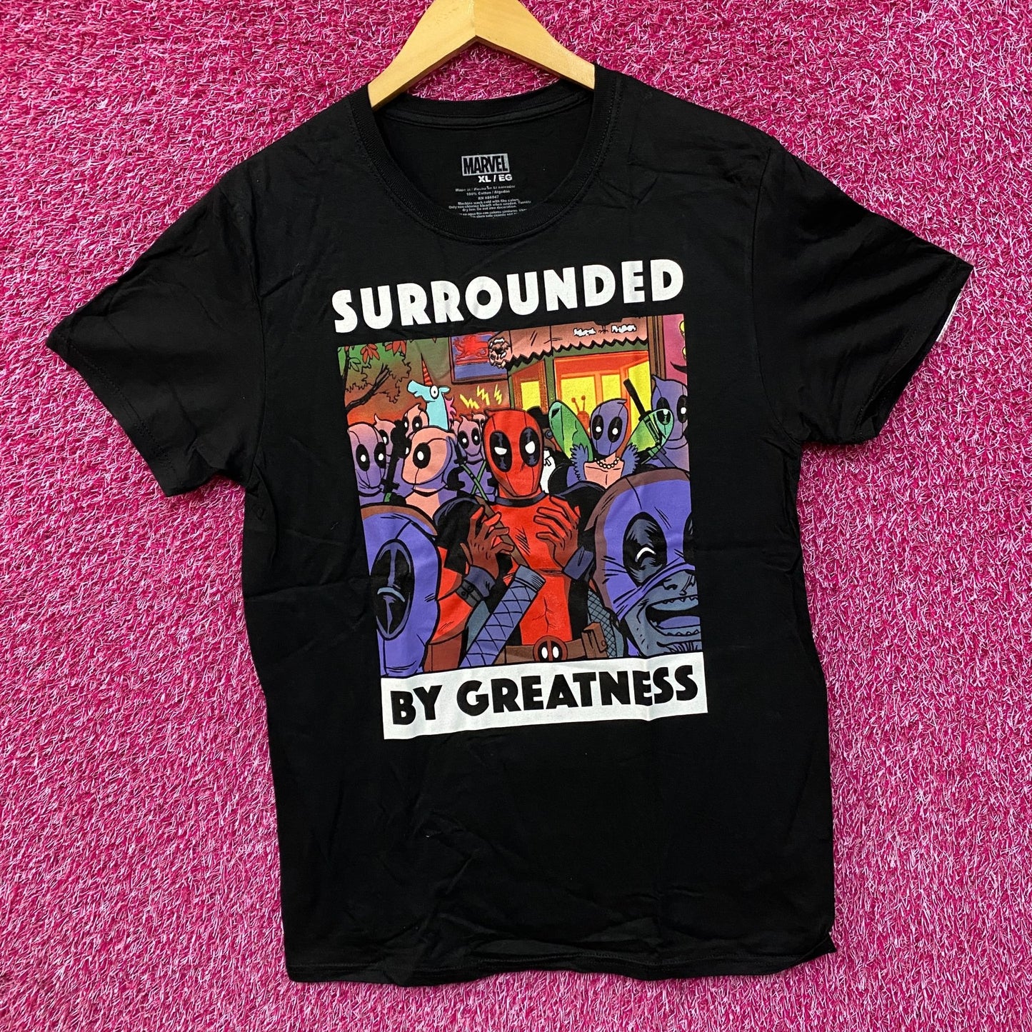 Marvel Deadpool Surrounded By Greatness T-Shirt XL