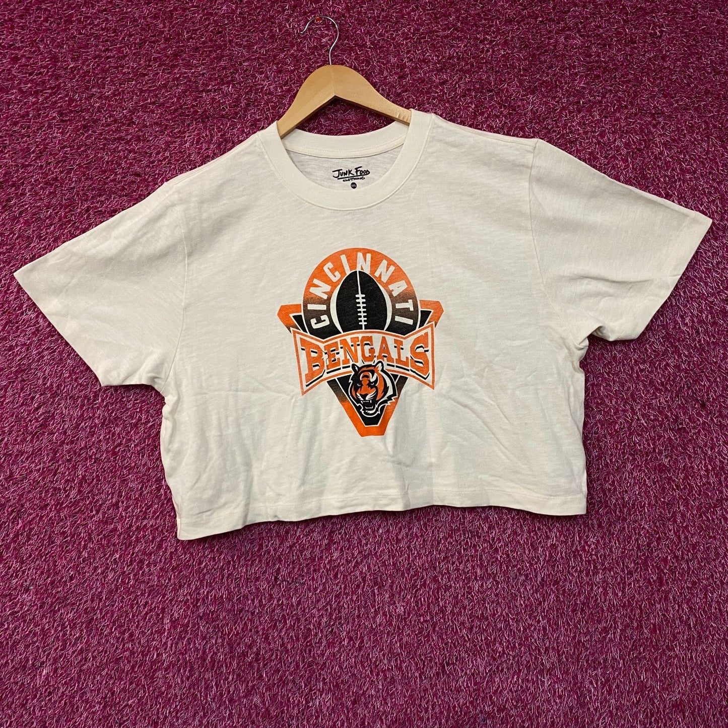 Junk Food Clothing Women's NFL Cincinnati Bengals Mock Neck Crop Tee 2XL