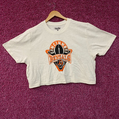 Junk Food Clothing Women's NFL Cincinnati Bengals Mock Neck Crop Tee 2XL