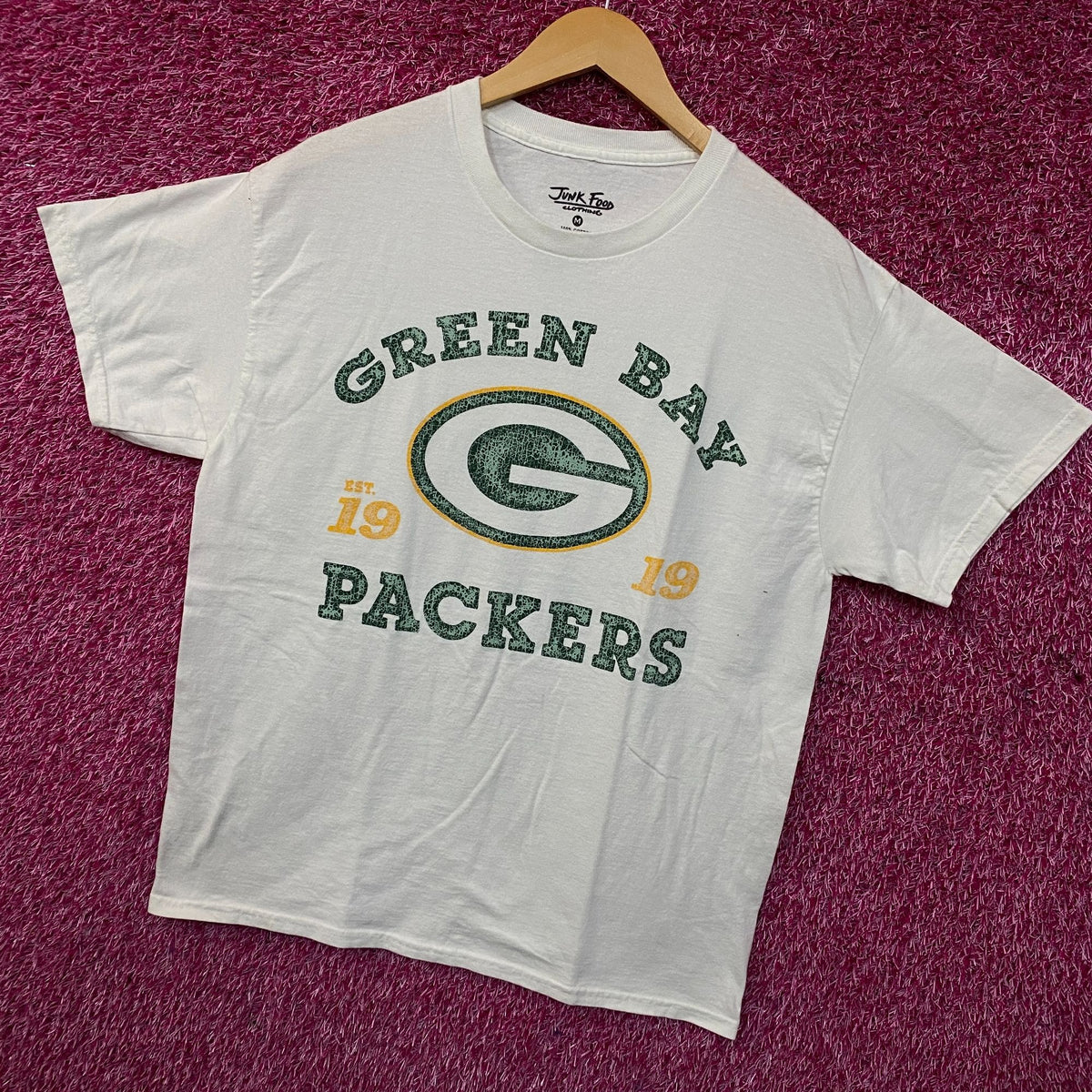 Junk Food Clothing Green Bay Packers Faded Style Graphic T-Shirt Medium