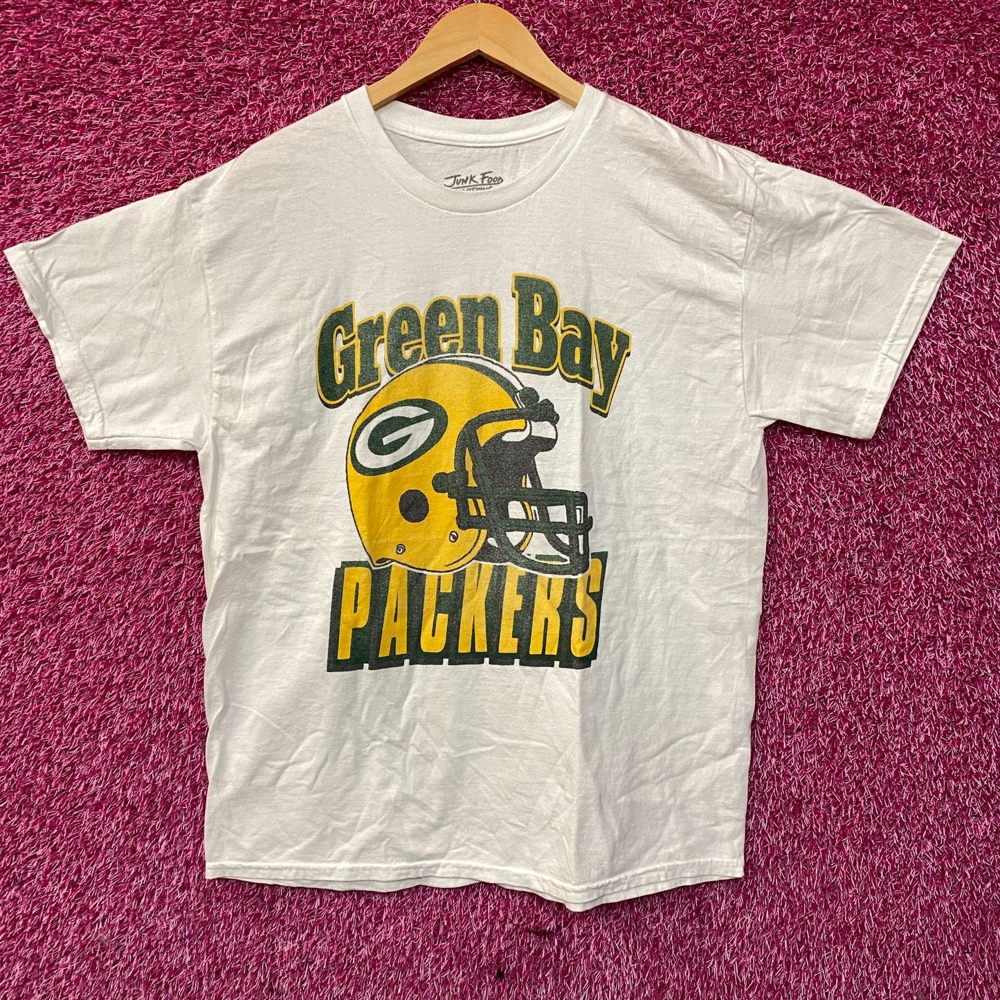 Junk Food Clothing NFL Green Bay Packers Throwback Helmet Logo T-Shirt Medium