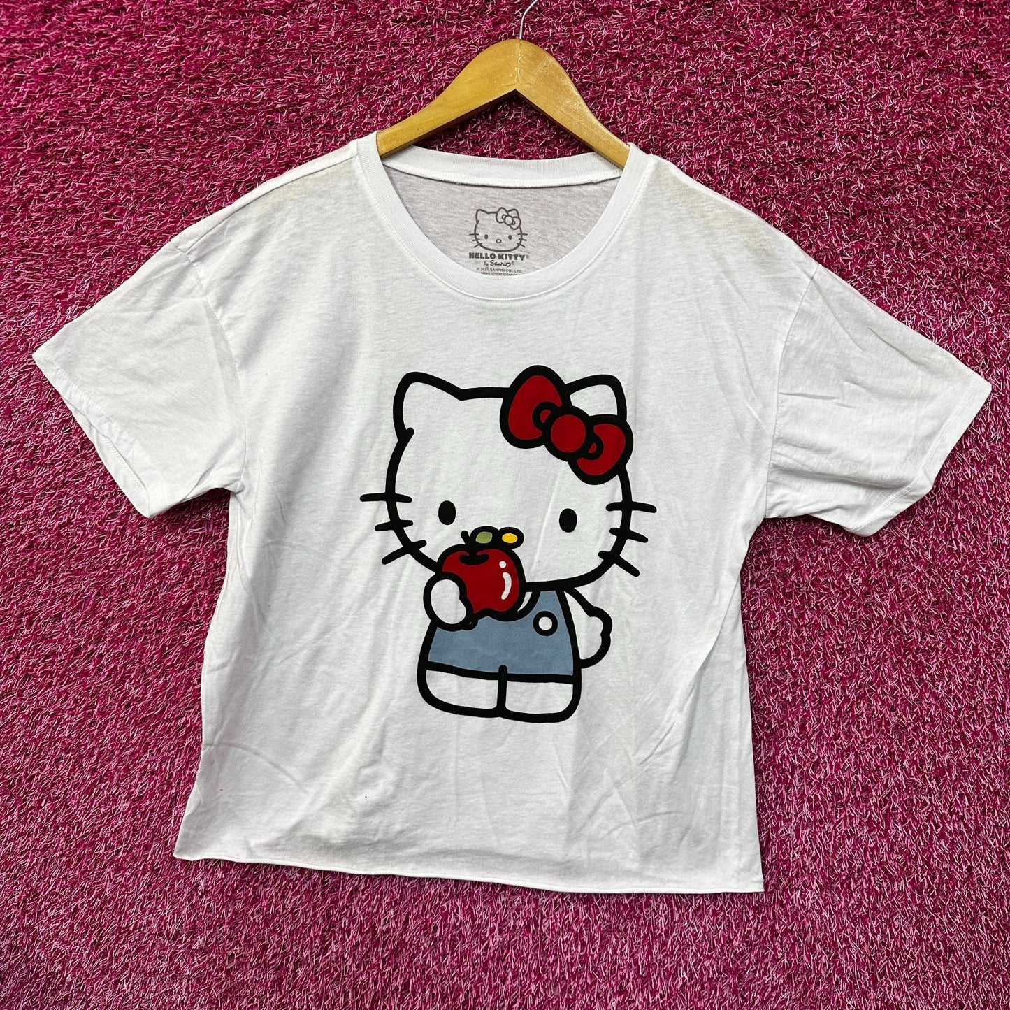 Hello Kitty Eating an Apple Kawaii Sanrio Anime Crop Top L