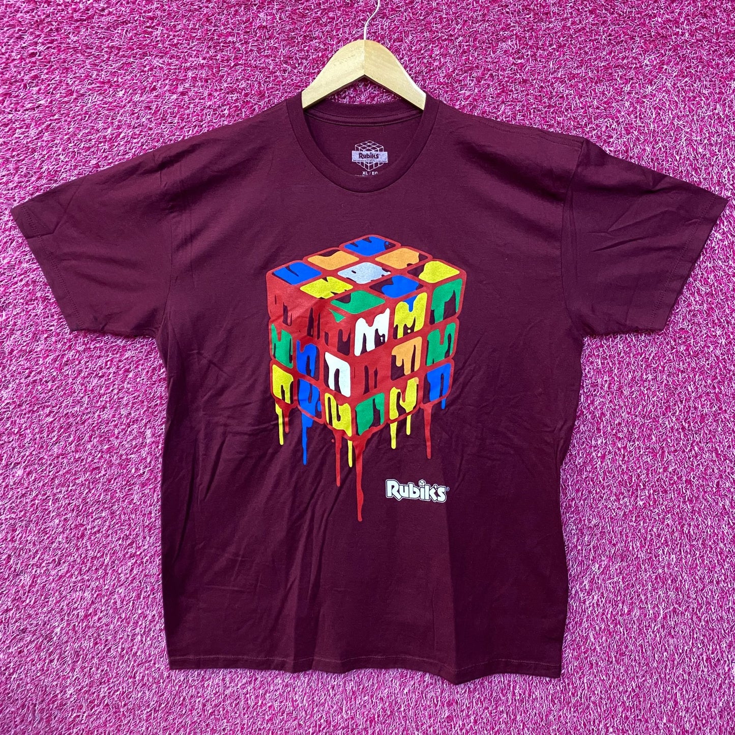 Rubiks Cube Melting Vintage Style Graphic Design T-Shirt XL