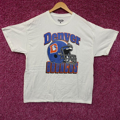 Junk Food NFL Denver Broncos Throwback Helmet Logo T- Shirt Large