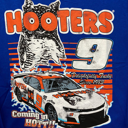 Hooters Coming In Hot Delightfully Tacky Since 1983 T-Shirt Small