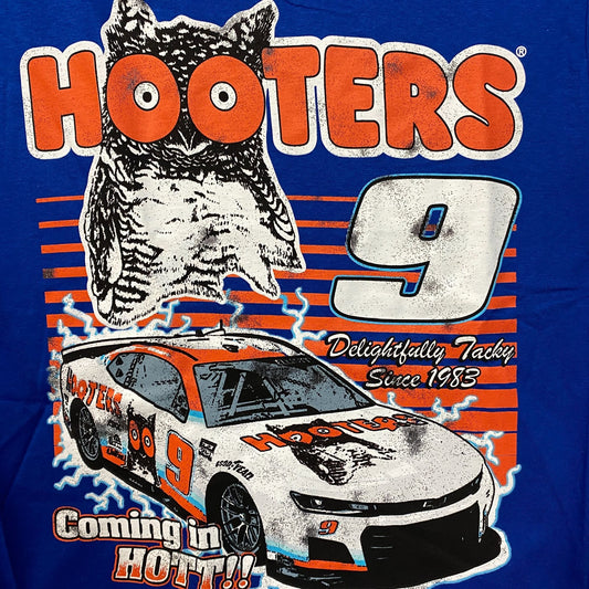 Hooters Coming In Hot Delightfully Tacky Since 1983 T-Shirt Small