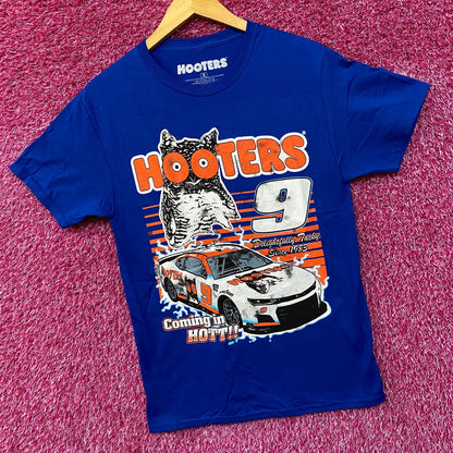 Hooters Coming In Hot Delightfully Tacky Since 1983 T-Shirt Small