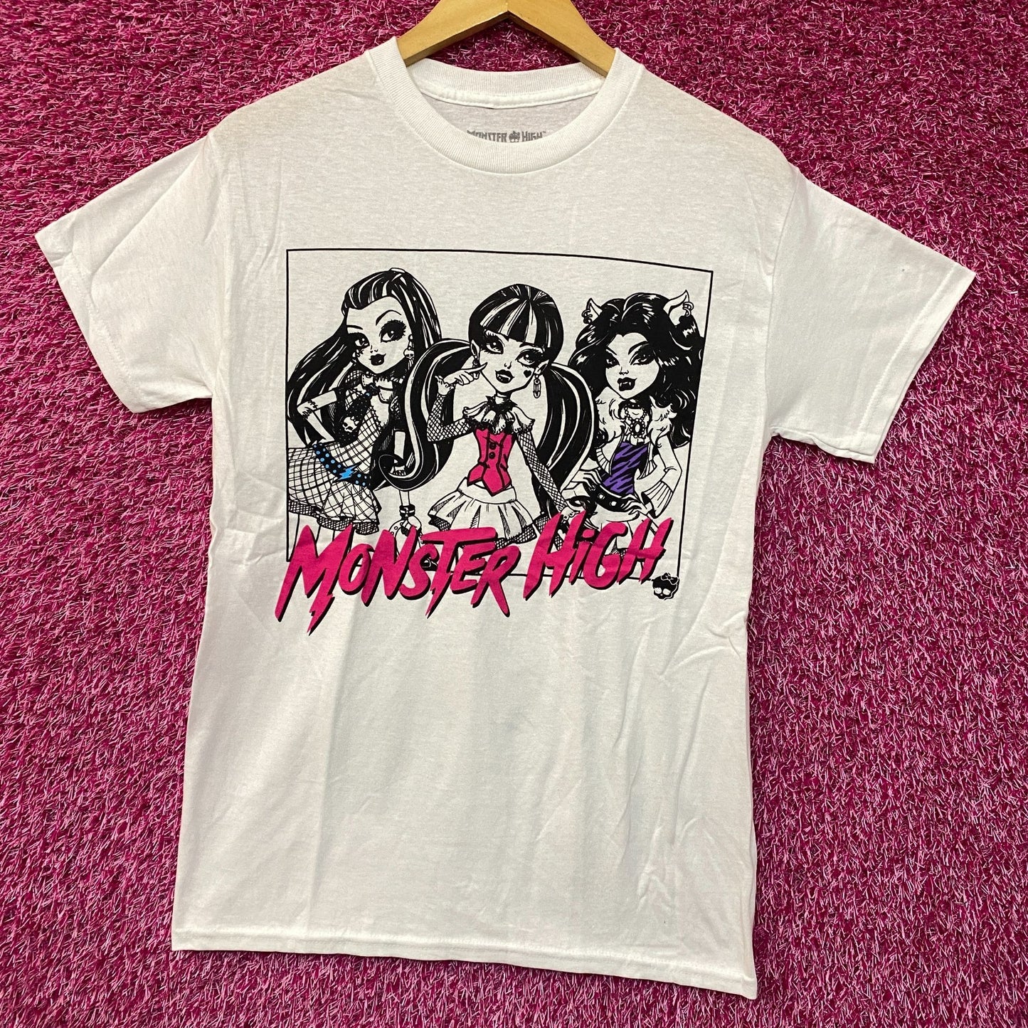 Monster High Trio Frame Graphic Design T-Shirt Small