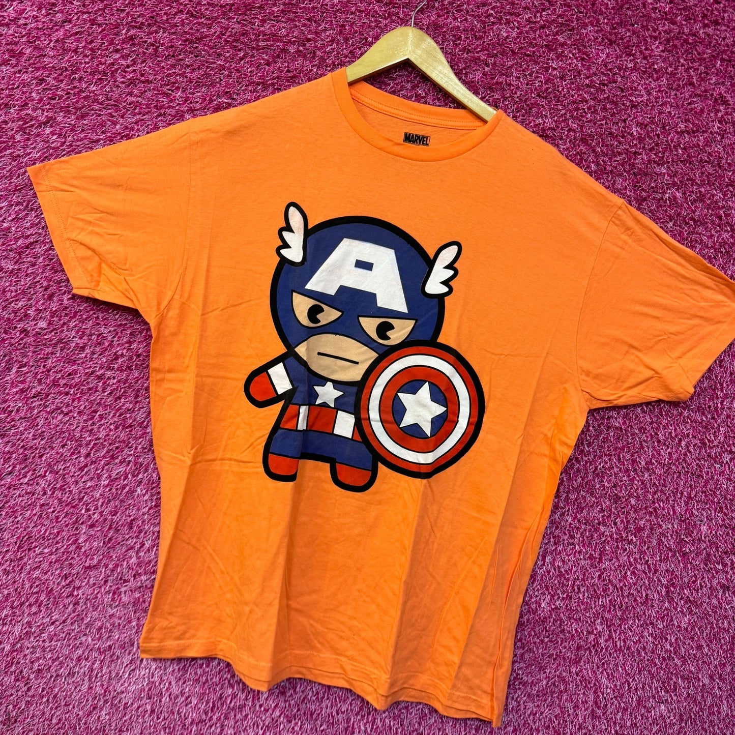 Captain America chibi style T-shirt size 2XL.