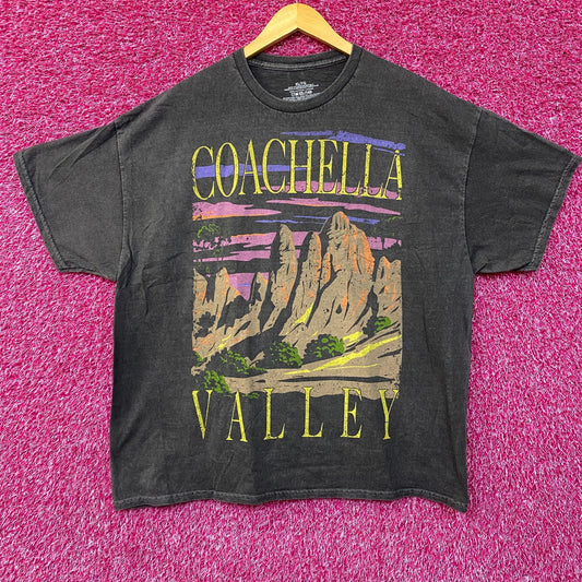 Coachella Valley Vintage-Style Graphic Design T-Shirt XL