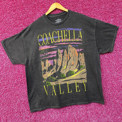 Coachella Valley Vintage-Style Graphic Design T-Shirt XL