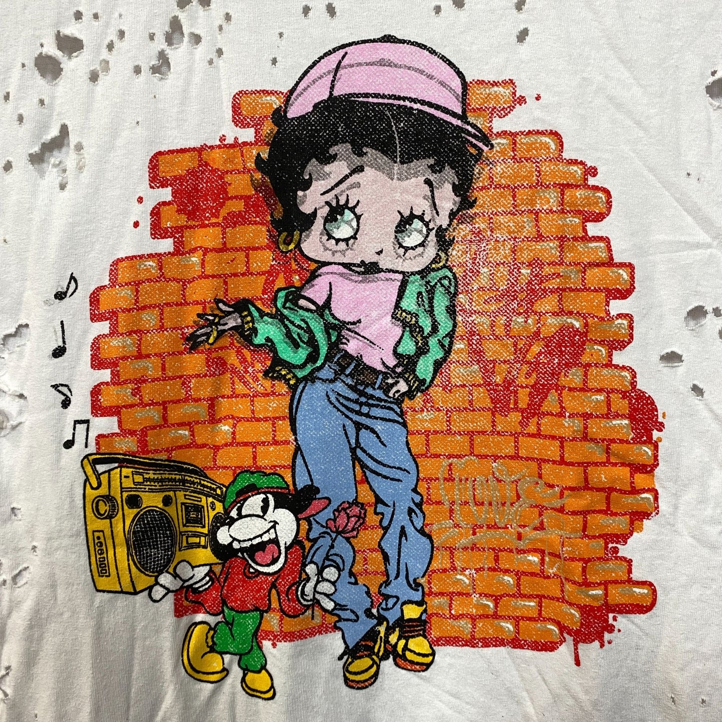 Betty Boop Hip Hop Theme Distressed T-Shirt Medium