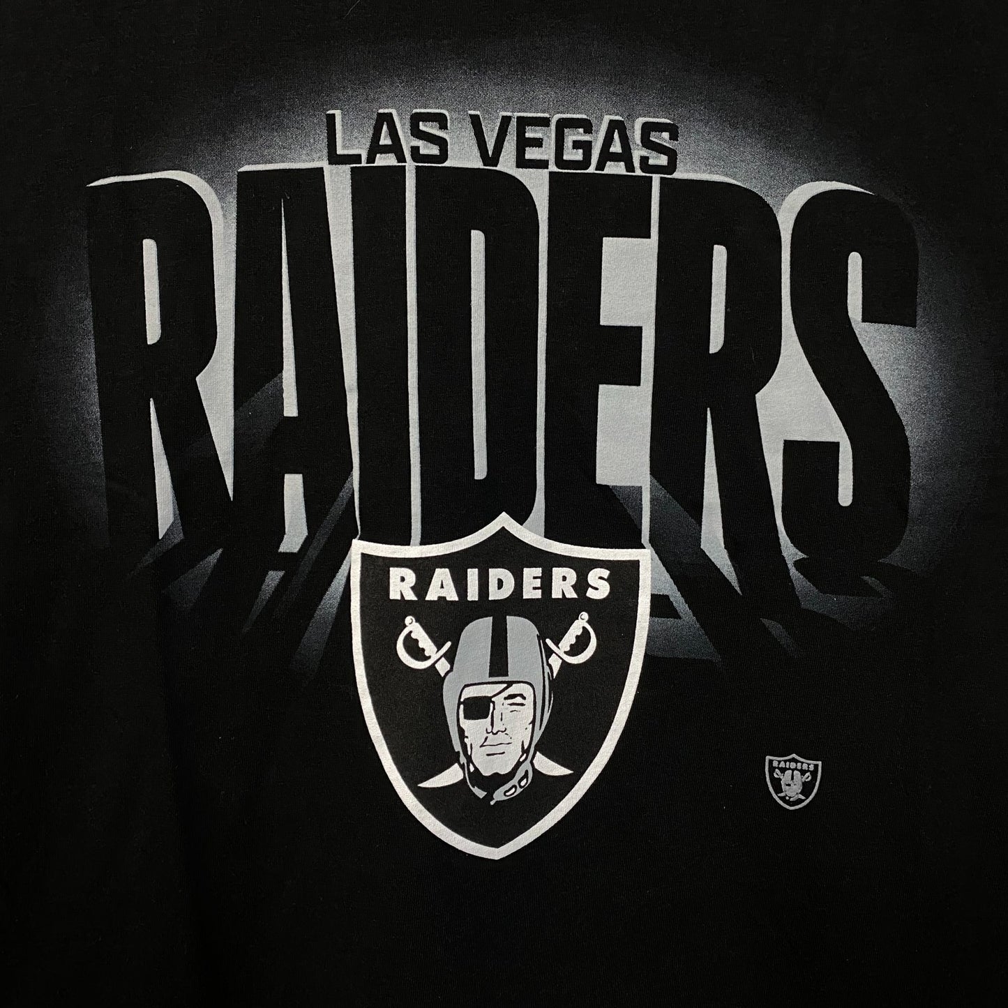 FOCO NFL Las Vegas Raiders Logo Graphic T-Shirt 2XL