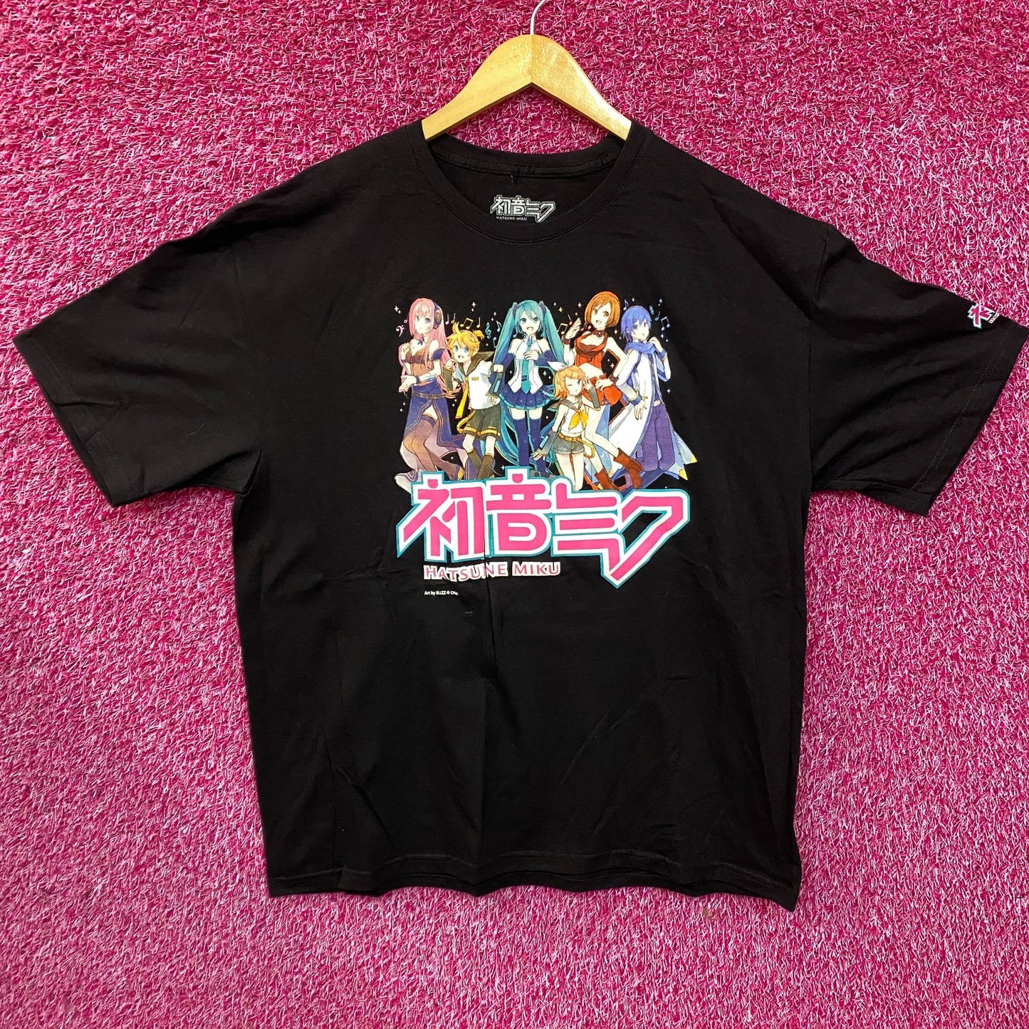 Hatsune Miku Vocaloid Characters Anime T-Shirt XL