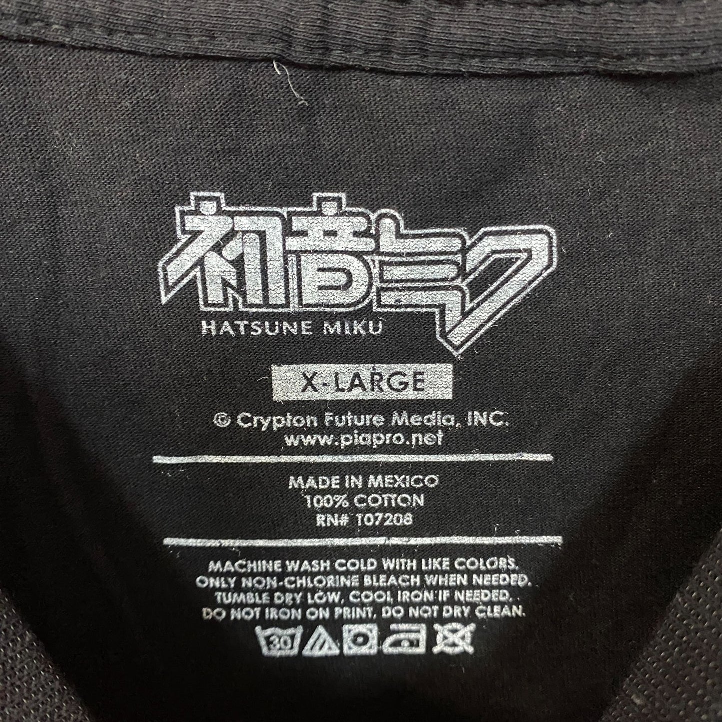 Hatsune Miku Vocaloid Characters Anime T-Shirt XL